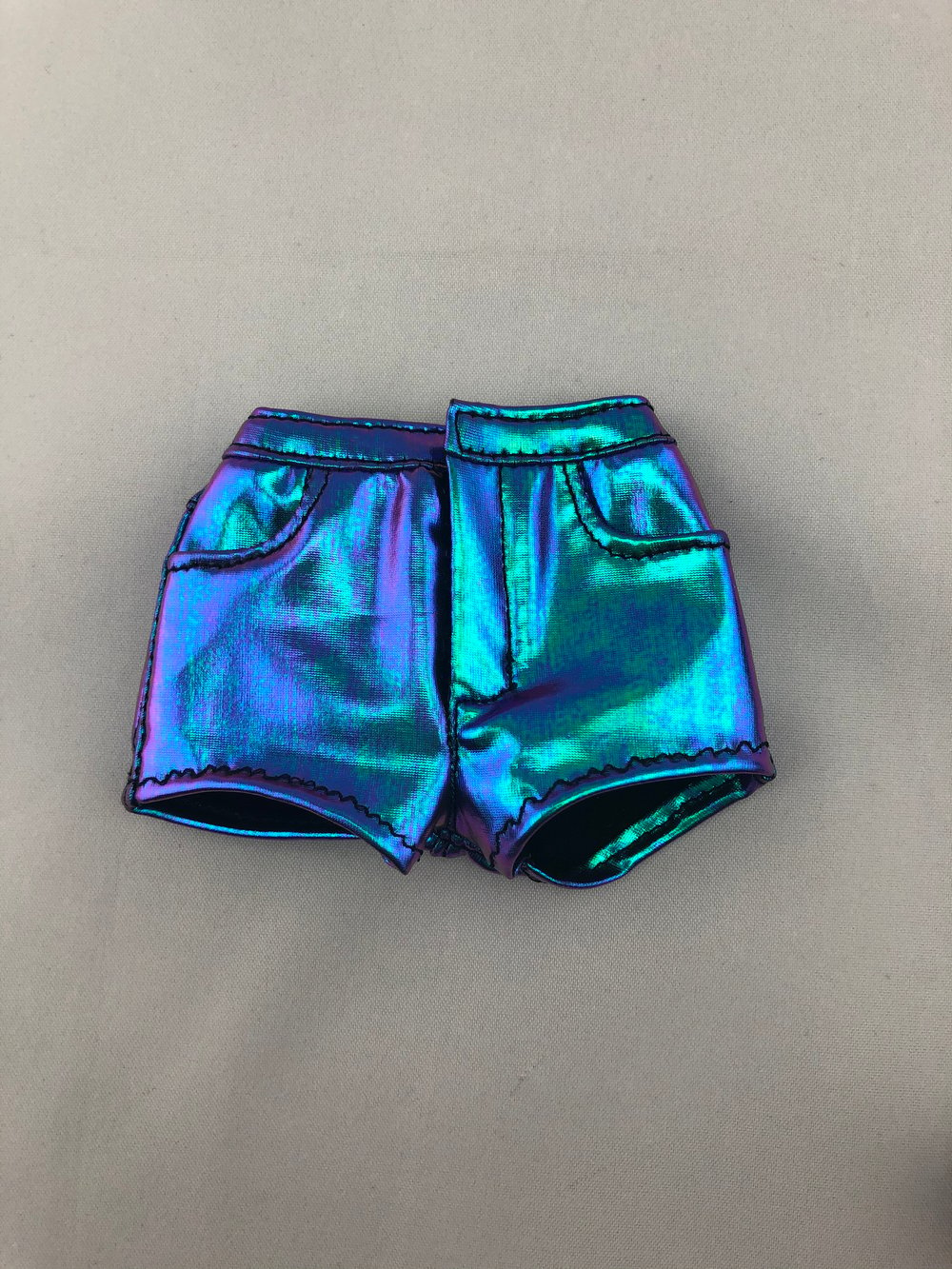 Oilslick Shorts: Minifee Unoa Dollshe Fashion