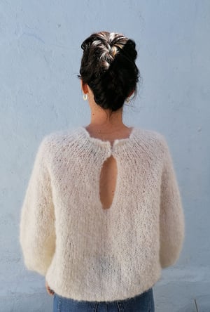 Image of -- PATRON : FROU-FROU SWEATER -- 