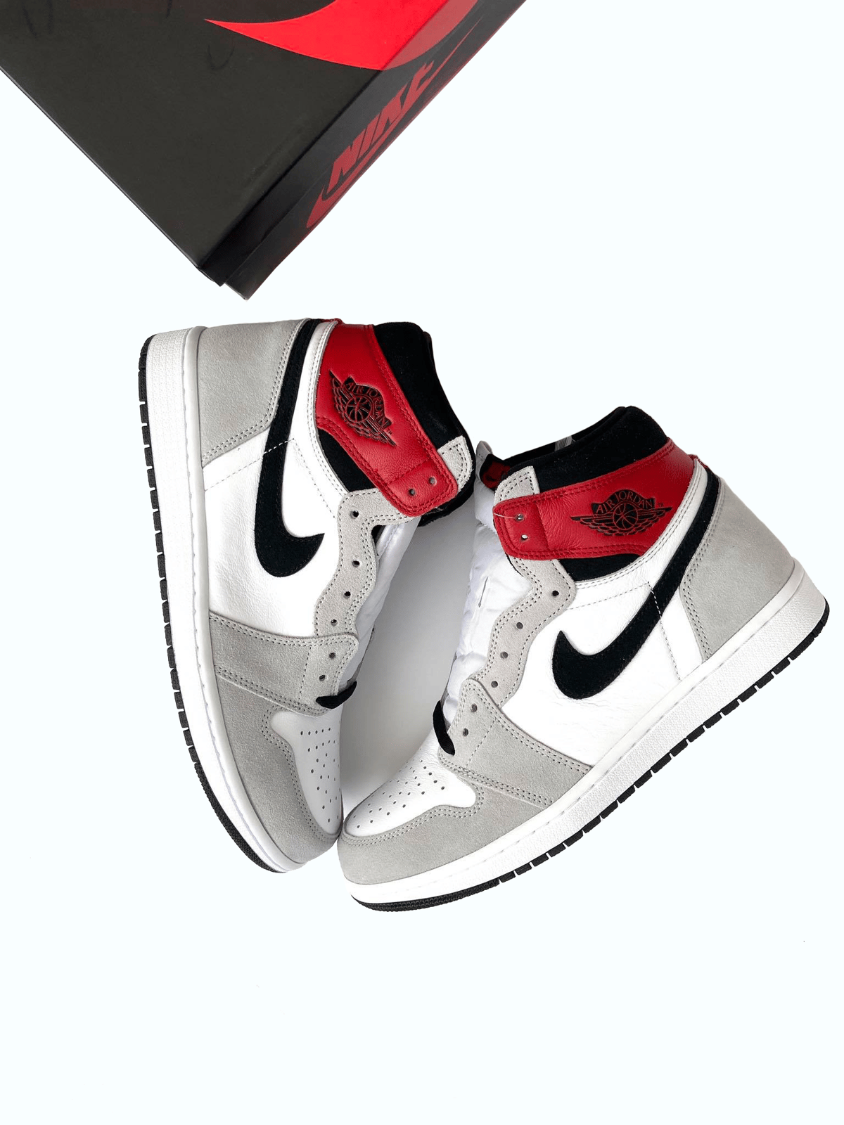 Nike Air Jordan 1 High 'Light Smoke 