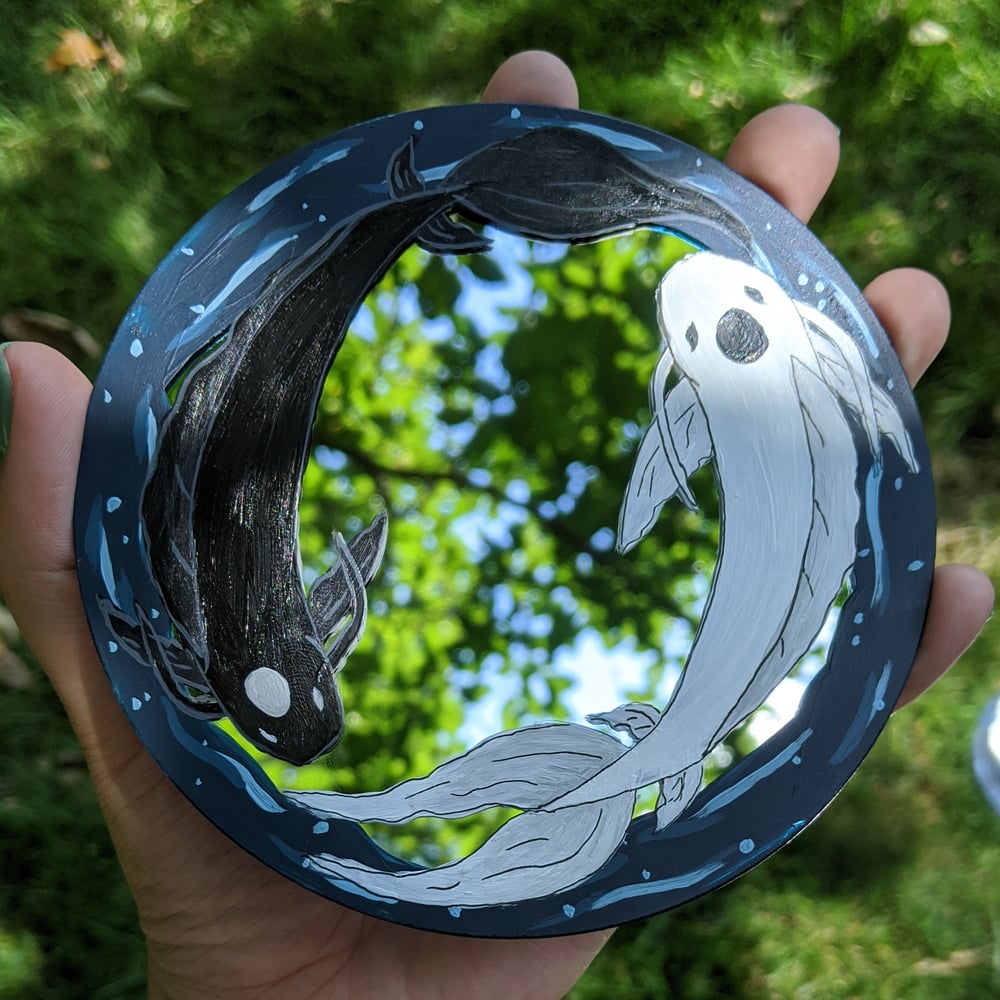 Image of Tui and La Mirror (5 inches in diameter)