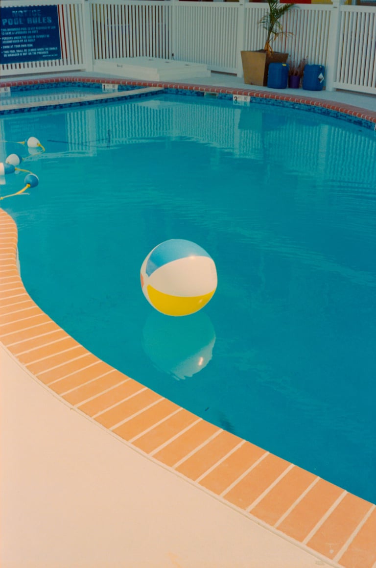 "BEACH BALL" PRINT