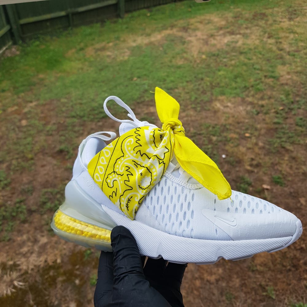 Aarzelen paling tragedie NIKE AIR MAX 270 YELLOW BANDANA BEADED SNEAKERS | KENDYKICKS |Sneakers,Apparel & Accessories Aarzelen paling tragedie NIKE AIR MAX 270 YELLOW BANDANA BEADED SNEAKERS | KENDYKICKS |Sneakers,Apparel & Accessories