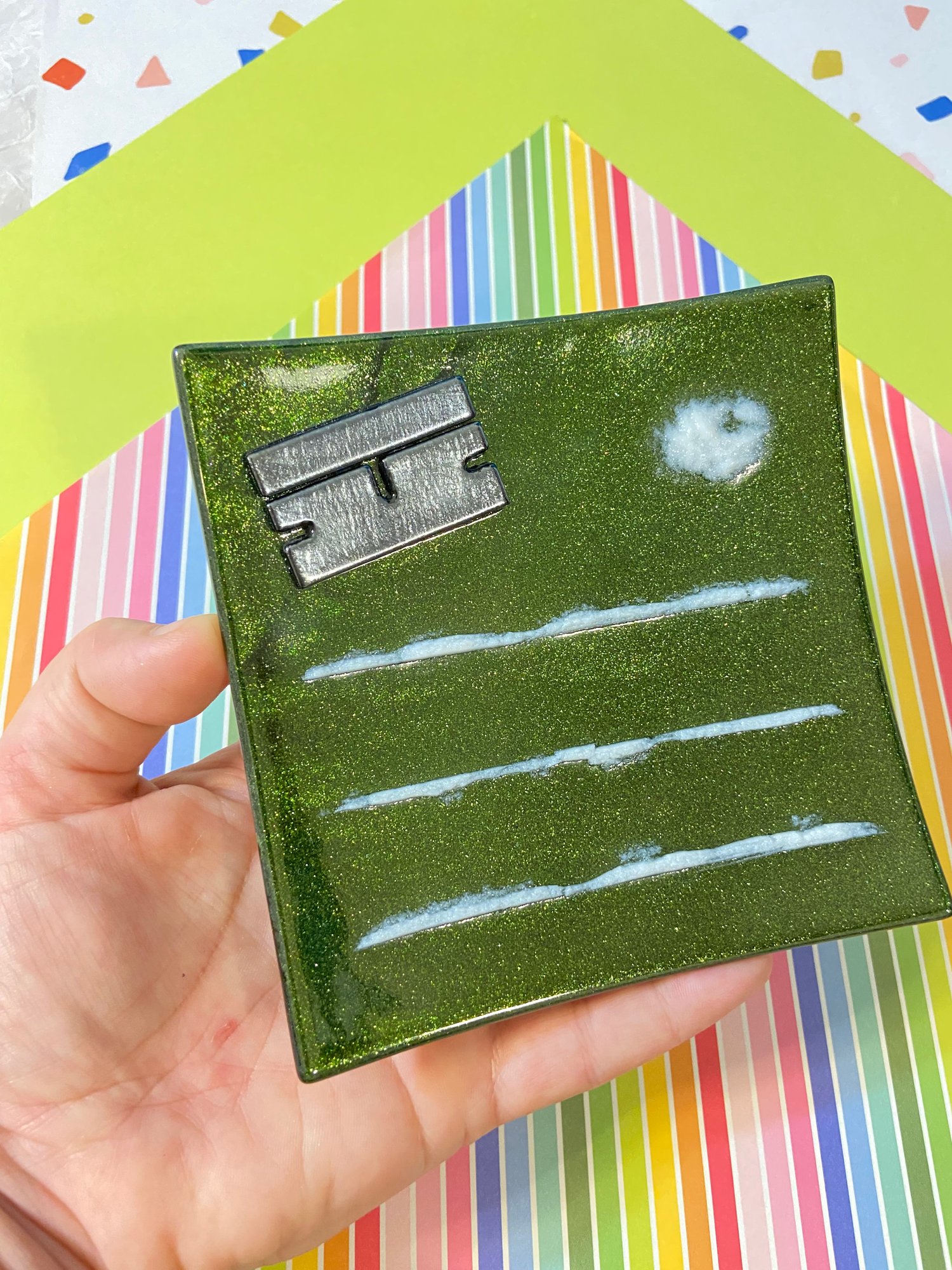 Image of Green Sparkle Razor And Coke Tile