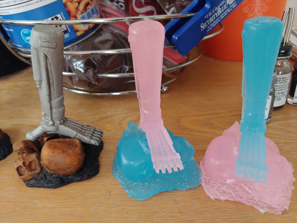 Image of Los Angeles 2099 resin statue