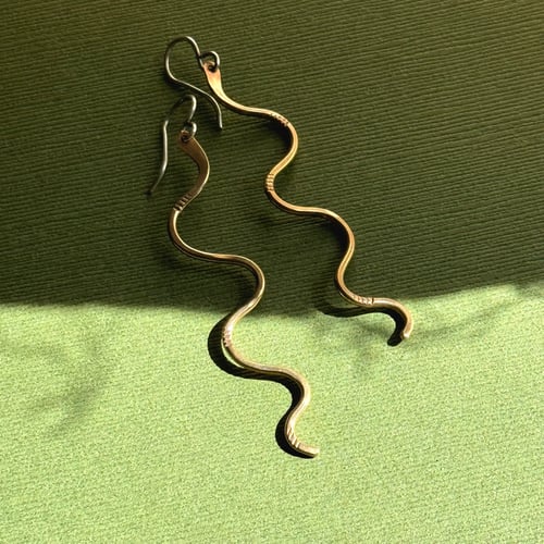 Image of Wavy Serpents
