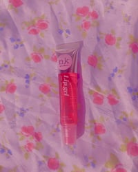 NK VITAMIN E LIPGLOSS (STRAWBERRY)