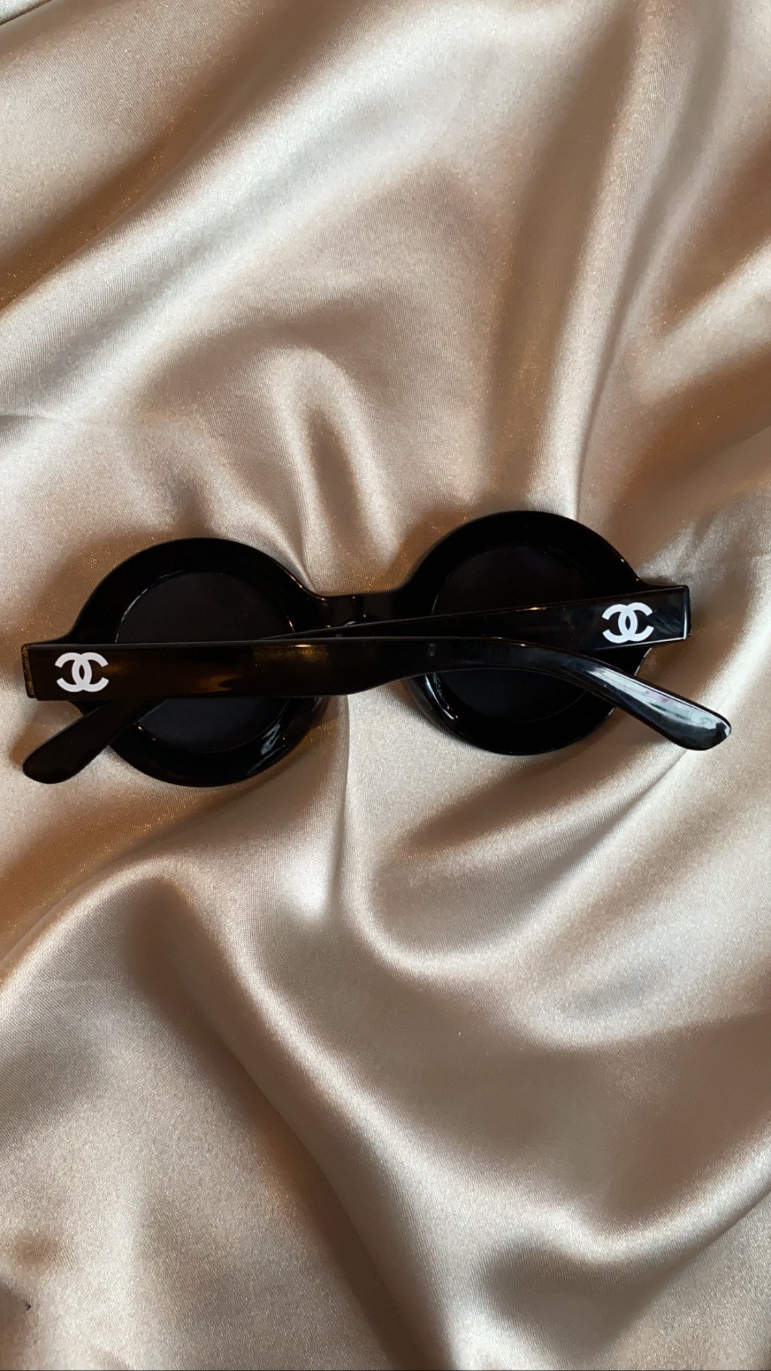 Iconic chanel top sunglasses