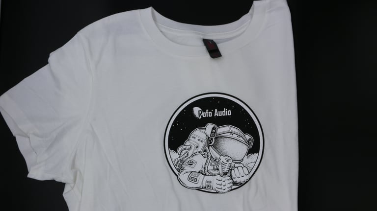 Woman's Moon Man White T Image 4