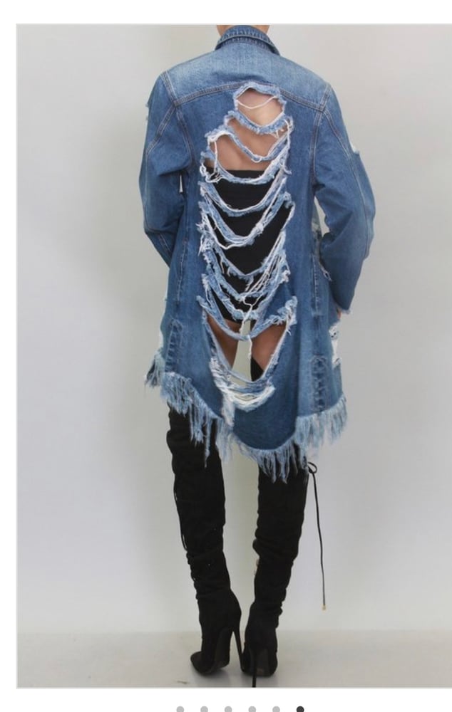 Image of DISTRESSED DENIM JACKET 