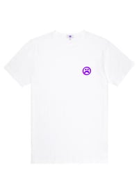 small logo t-shirt