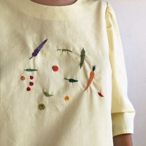 Image of Pre-order: Margareth Veggies shirt - Damaja designed shirt, made of 100% organic cotton in Berlin
