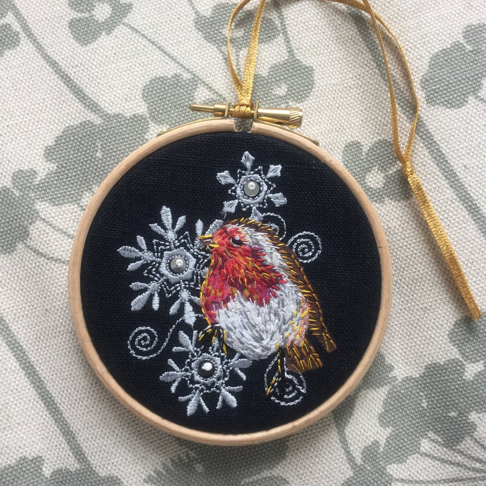 Image of Robin hoop applique & hand embroidery kit