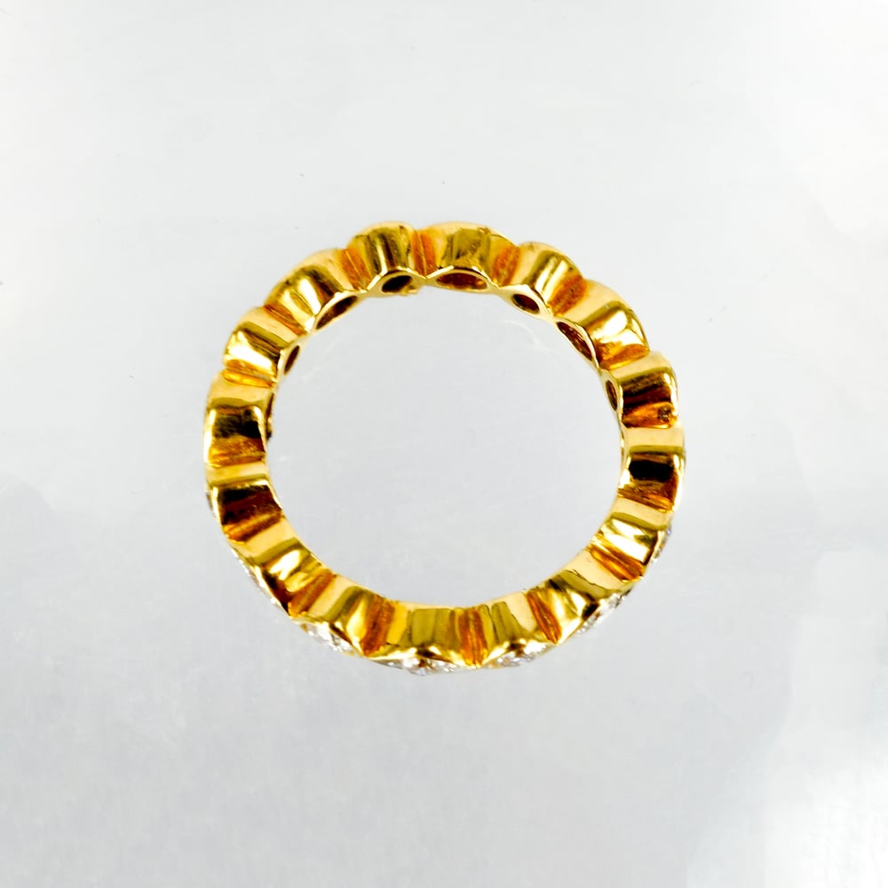 Image of 18ct yellow gold celebration style diamond ring. Pj5496