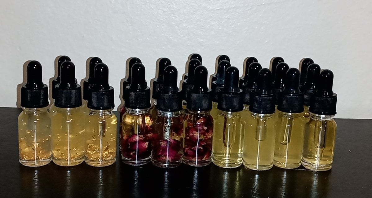 Image of Moisturizing face oils 