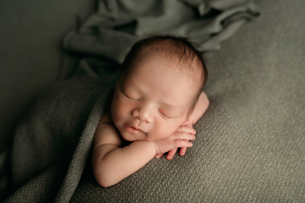 Image of The SIMPLY MINI Newborn Session