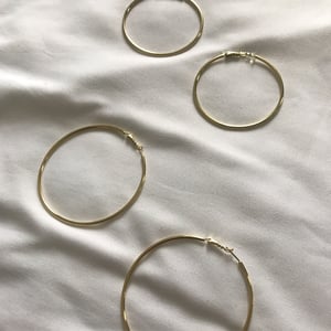 Image of STAY GOLD EVERYDAY HOOPS