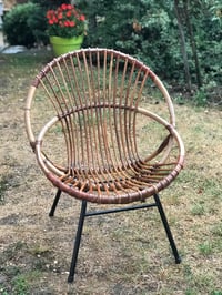 Image 3 of Petit fauteuil coquille en rotin années 50/60