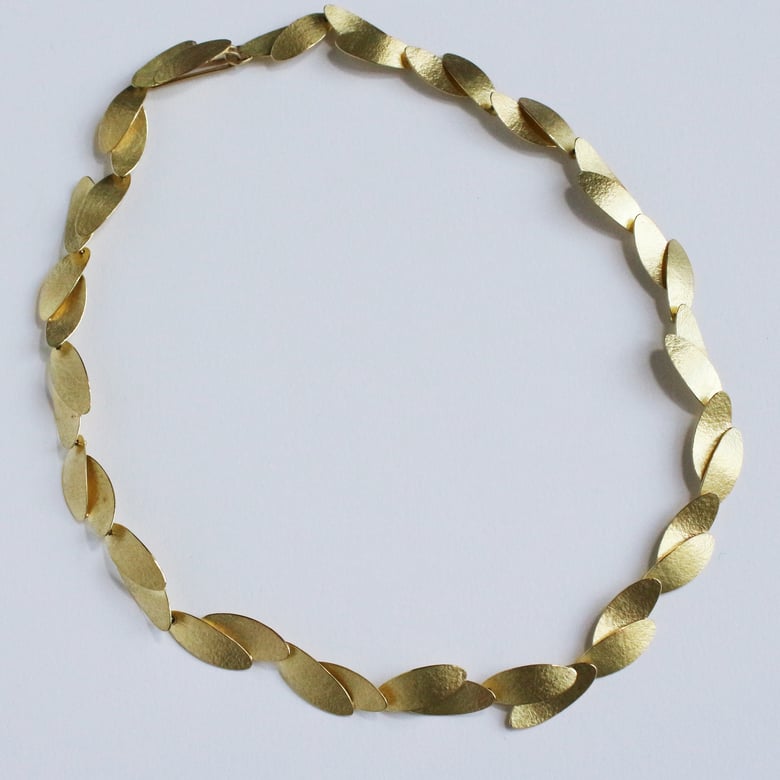 Image of laurel gold necklace