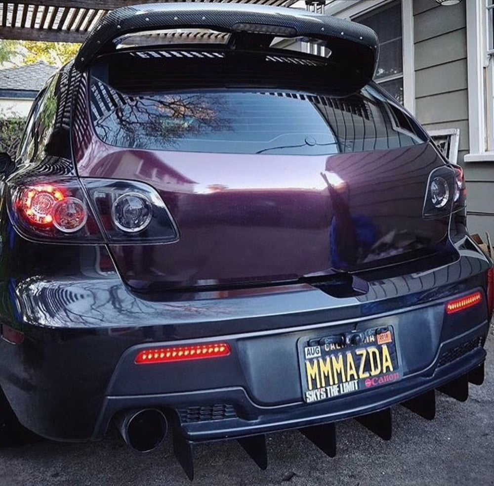 Image of V1 MAZDA ROUNDED FIN DIFFUSER (GEN1)