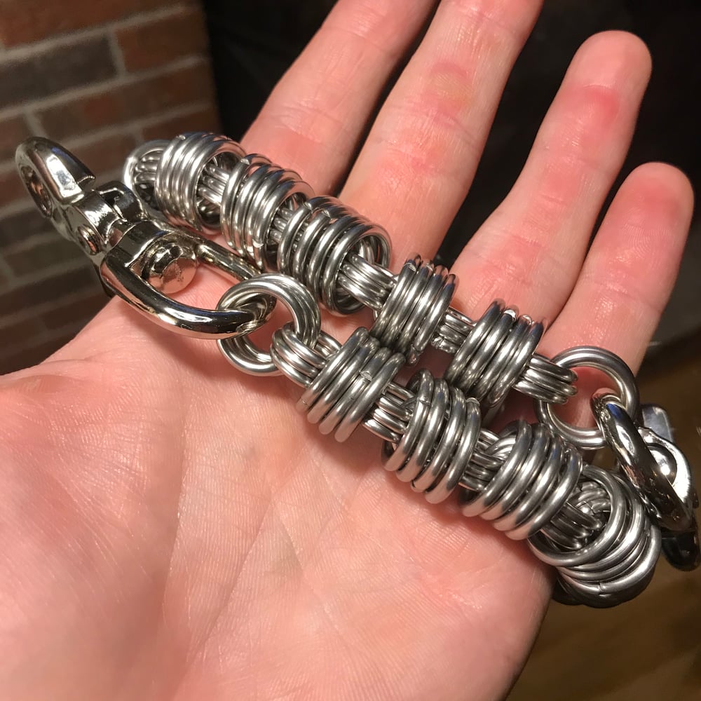 “Apogee” Stainless Steel Wallet Chain