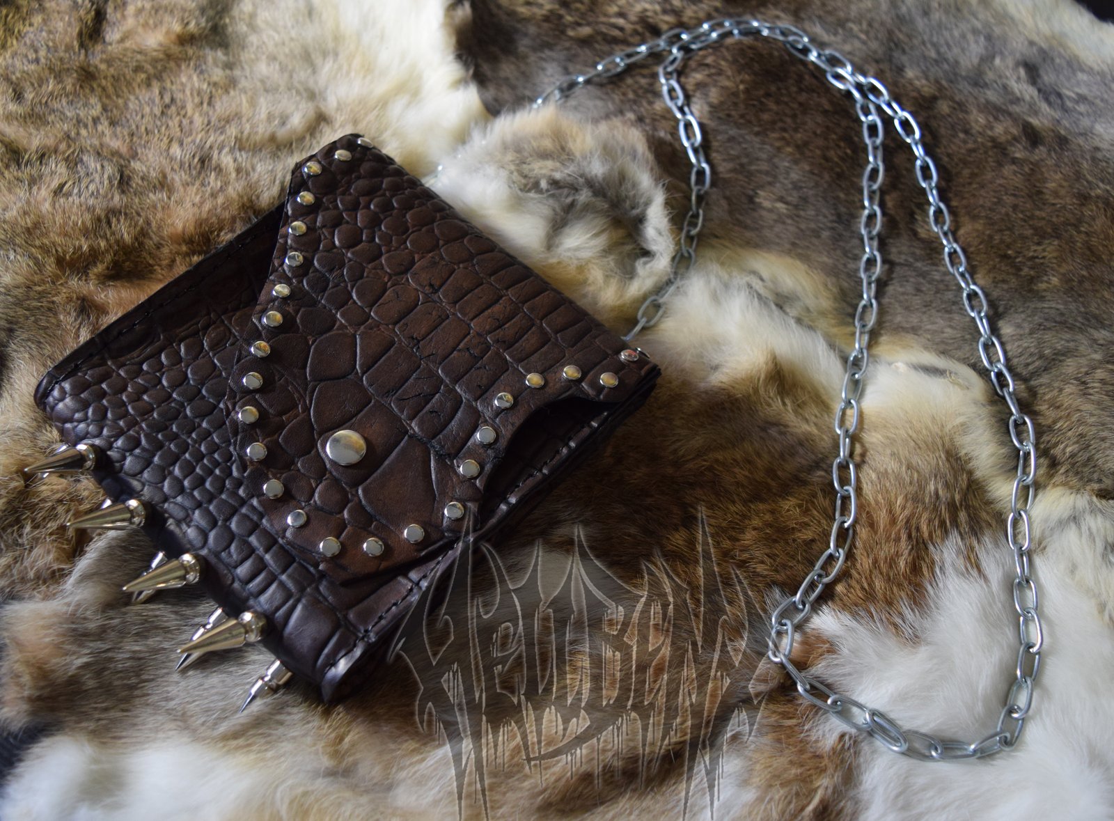 Women's Shiny Faux Crocodile Handbag - Metal Trim / Black