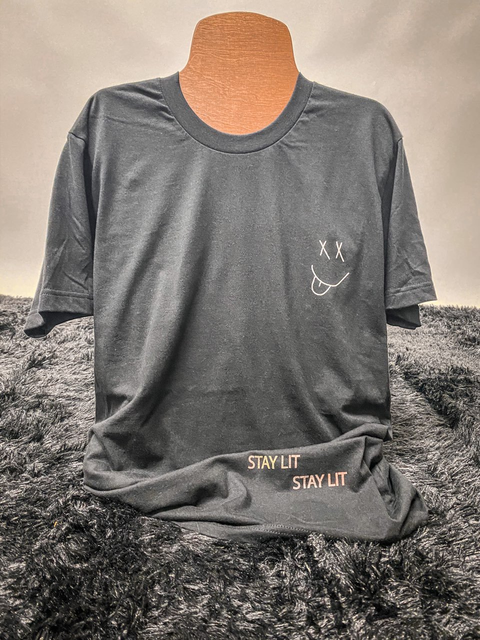 BLACK & WHITE BRAINWASHED TEE