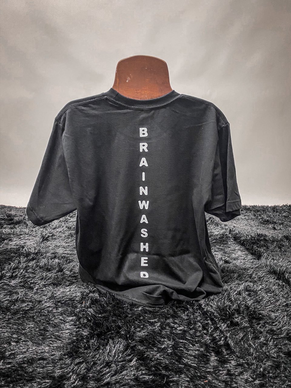 BLACK & WHITE BRAINWASHED TEE