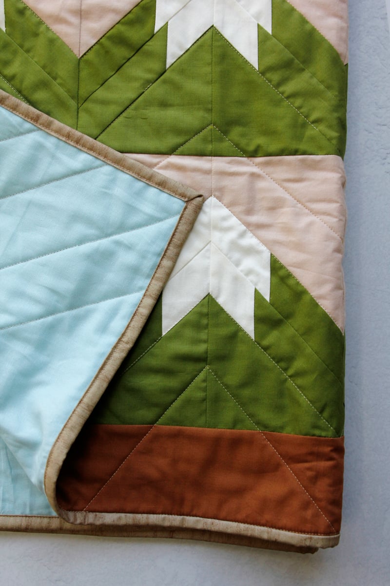 Image of SNOWY MOUNTAIN QUILT Pattern PDF