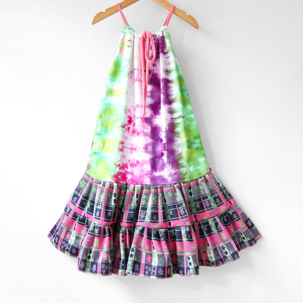 Image of flower tiedye green pink purple 8/10 tie vintage fabric drawstring swing dress courtneycourtney