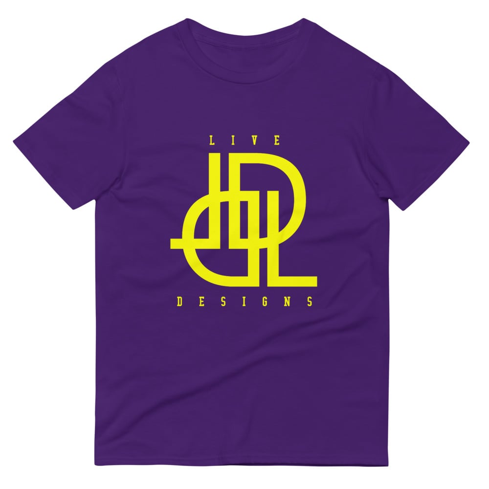 violet color t shirt