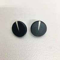 circle studs black