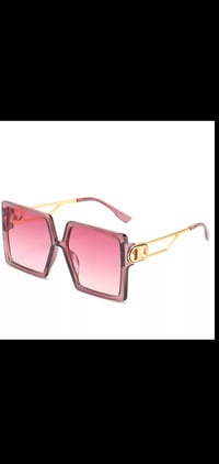 Image 1 of Throwing Pink Shade
