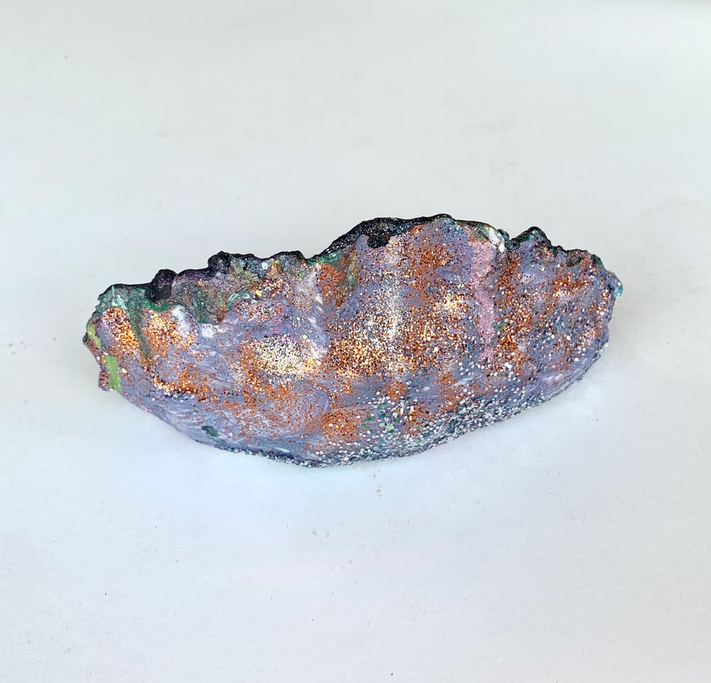 Image of Dark Shell Gems Inside