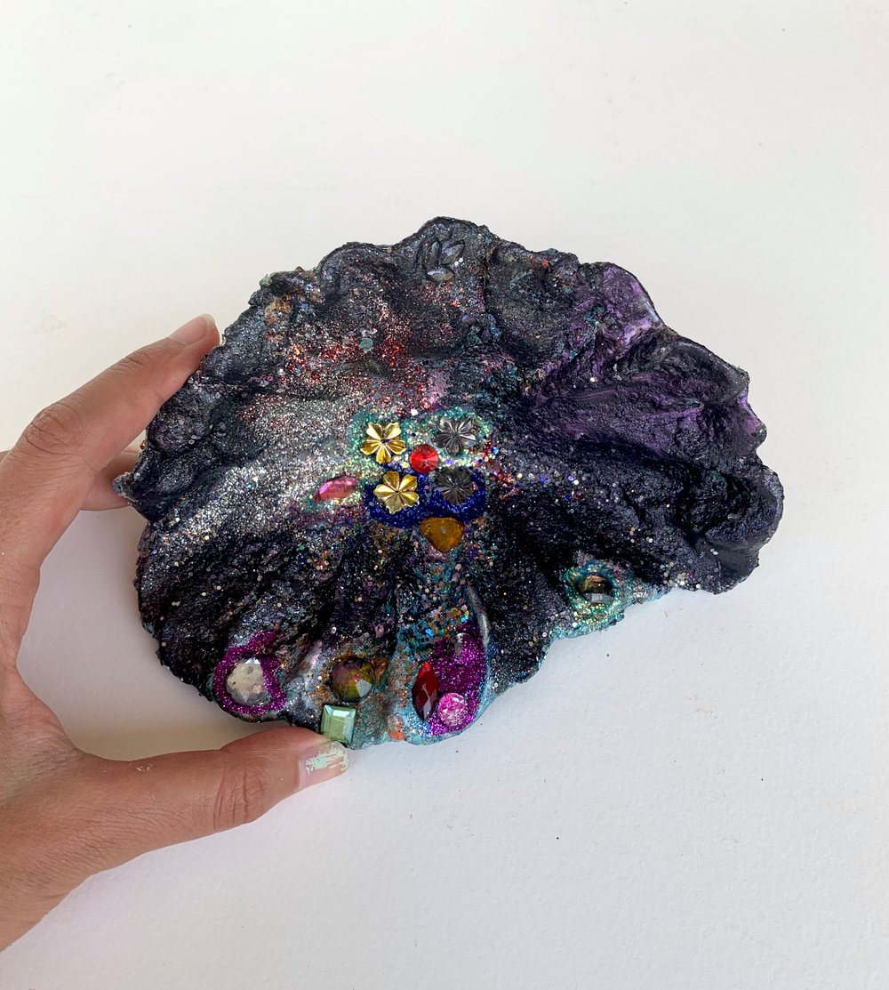 Image of Dark Shell Gems Inside