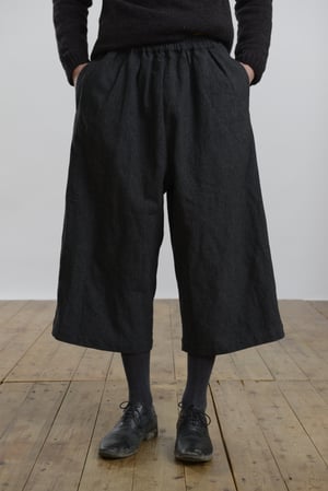 Image of Porter Trouser in Charcoal wool 