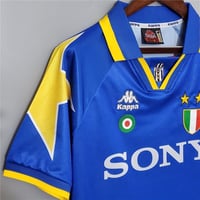 Image 3 of Juventus 94/95 Retro Away Jersey