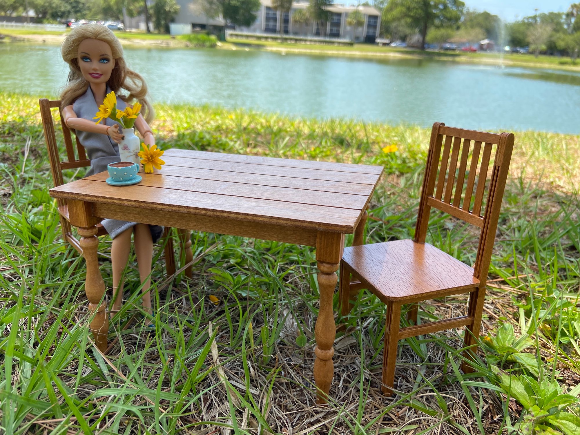 barbie doll table and chairs