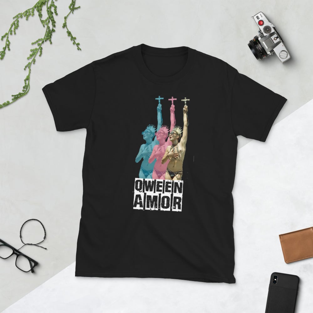 Image of BLACK QWEEN AMOR T SHIRT