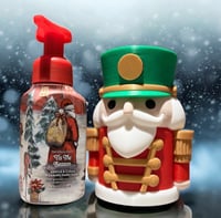 Image 1 of Bath and body works Christmas soap holder