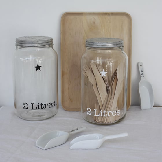 Image of Bocaux en verre 2 litres, couvercles en fer blanc.