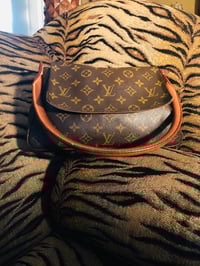 LOUIS VUITTON Monogram Mini Looping 