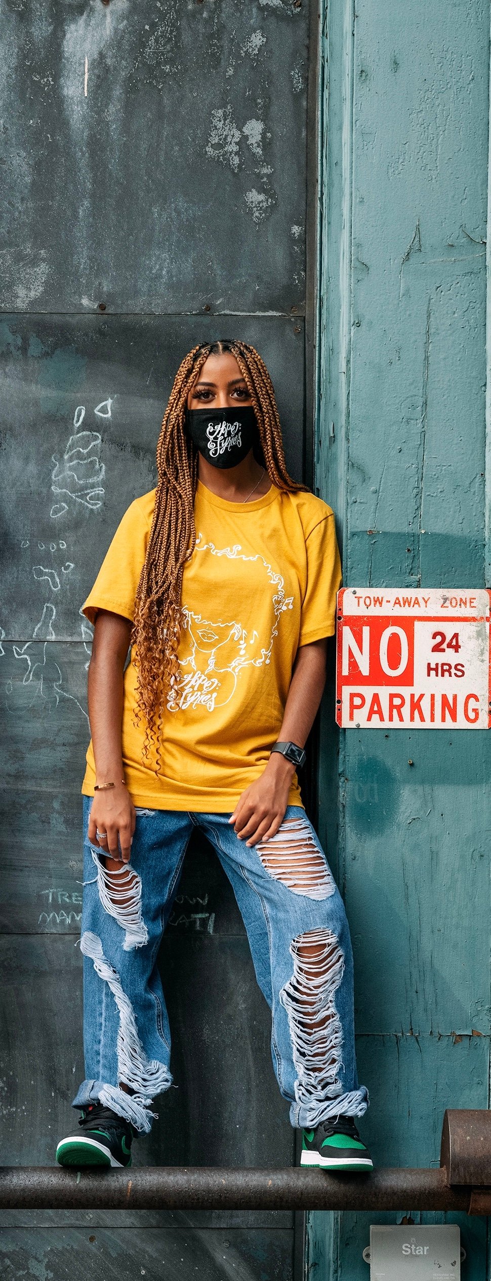 H&L logo mask 