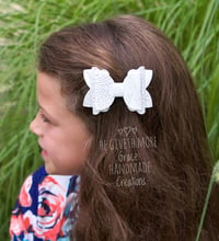 Image 4 of Embossed Lace Bows