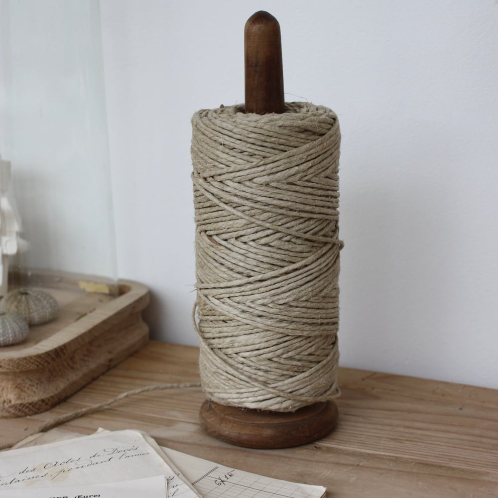 Image of Porte bobine ficelle en bois.