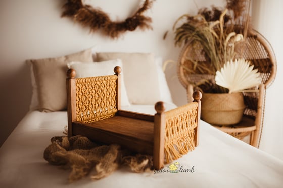 Image of « whisky knotted bed with mustrad macrame - pre order »
