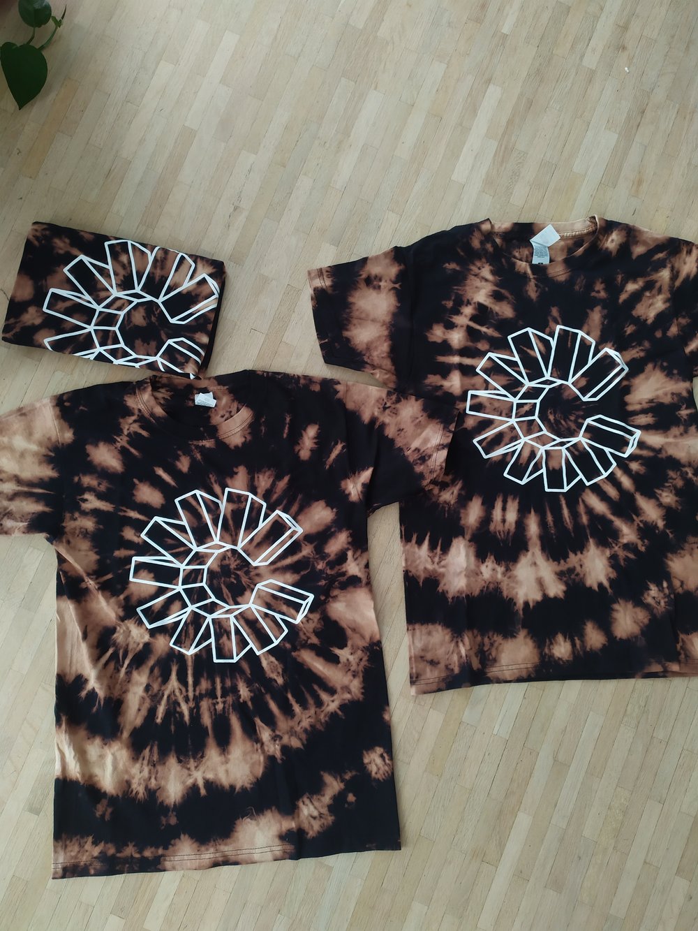 bleached spiral black tshirt