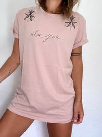 Image 5 of Tee "Aloe You"