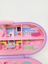 Image 4 of Ensemble bracelet et Polly Pocket boite violette école