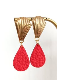 Image 5 of Boucles d'oreilles "Poema" en cuir upcyclé 