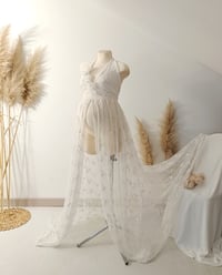 Image 2 of Off white lace dress for photoshoot | Vera | size S-M